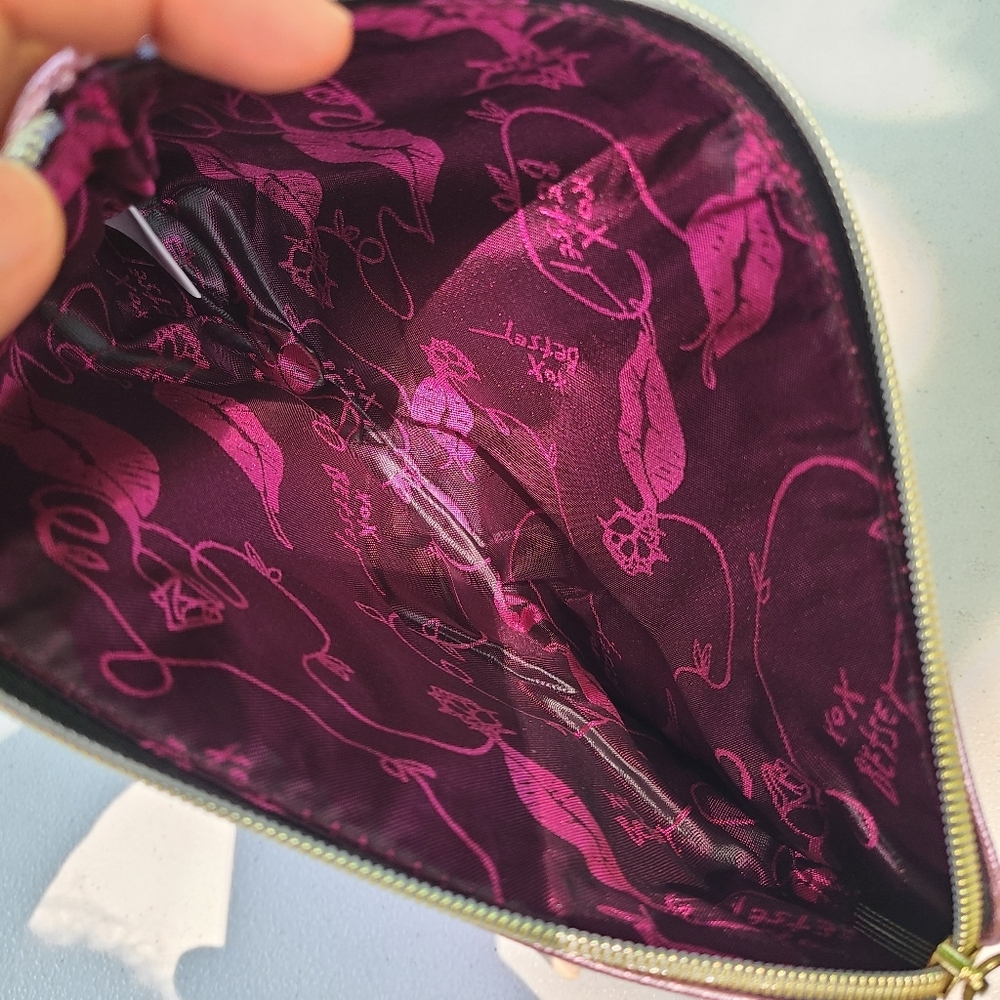 Betsey Johnson Saffiano Blush Metallic Bow Wristlet Clutch Pouch zip bag - Picture 11 of 16
